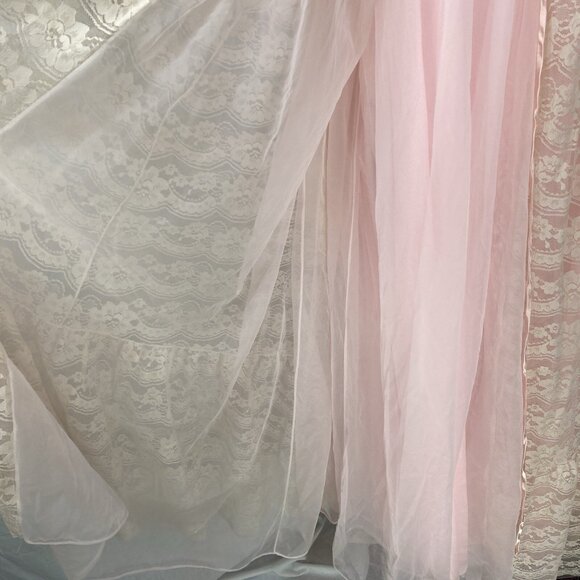 VTG PEIGNOIR SET ROBE GOWN INTIME DOUBLE CHIFFON NYLON Négligée Pink Cream Lace - Picture 10 of 16